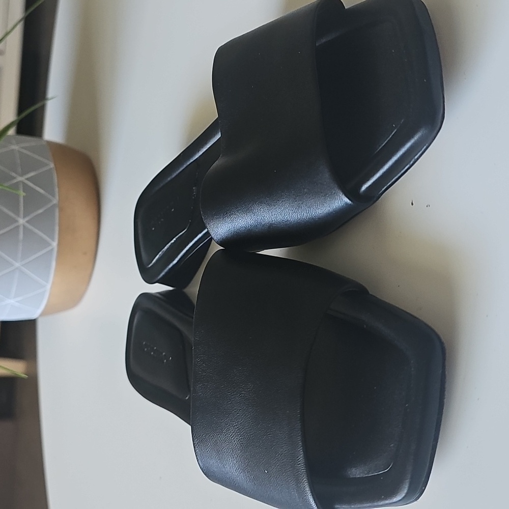 Nordstrom Babette Black Leather Women's Slide Sandals - Picture 3 of 12